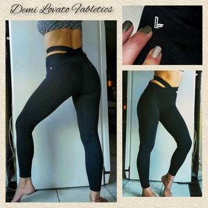 LN, Demi Lovato Fabletics cut out waist band